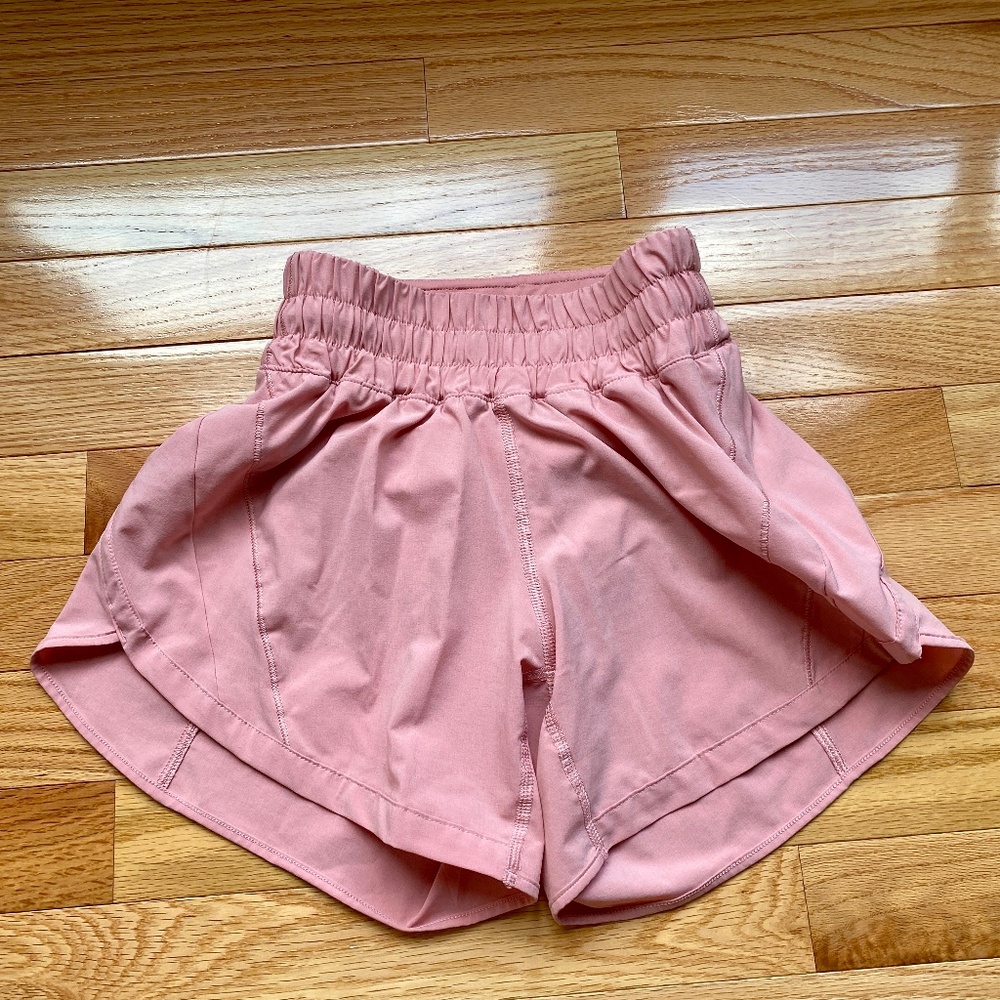 Lululemon TRACK THAT MID-RISE LINED SHORT 5" Pink Puff Worn only once